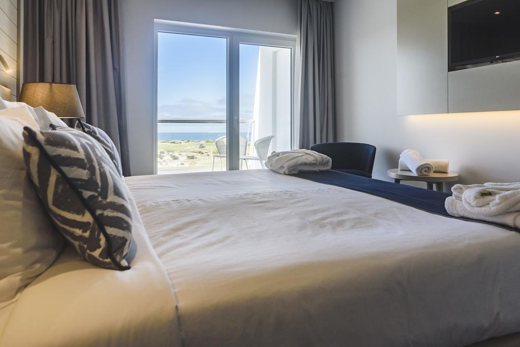 Mh Atlantico Hotell Atouguia Da Baleia Exteriör bild