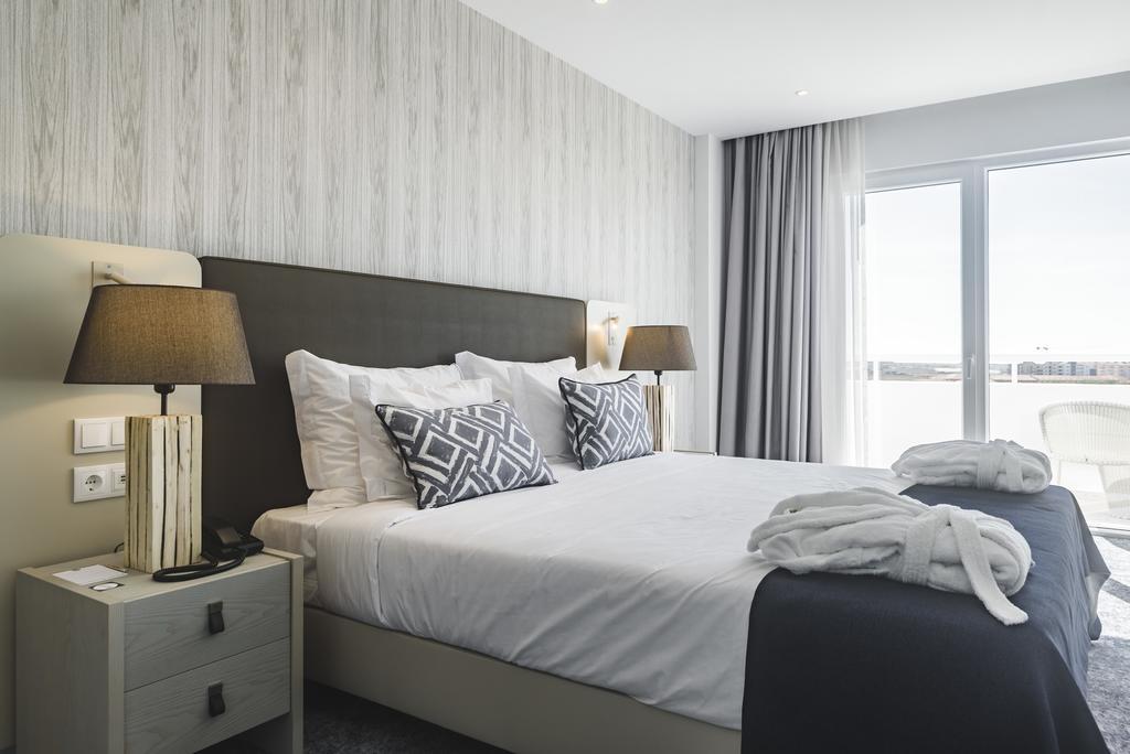 Mh Atlantico Hotell Atouguia Da Baleia Exteriör bild