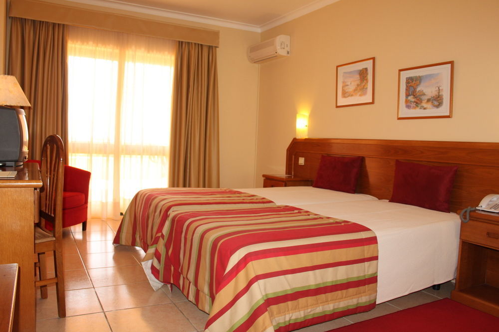 Mh Atlantico Hotell Atouguia Da Baleia Exteriör bild